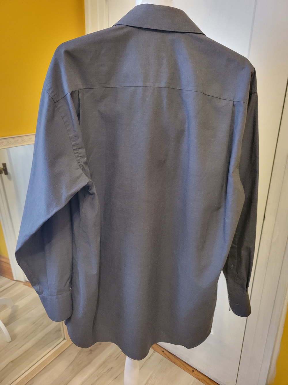 Claiborne Men's Dress Shirt in Charcoal Gray - Picture 2 of 6